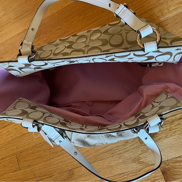 Coach Handbag - Picture 4 of 4